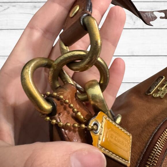 B8. COACH Madison 2-Way HOBO Bag Vintage - REHAB Bag - No-M0982-14304 - Picture 6 of 15